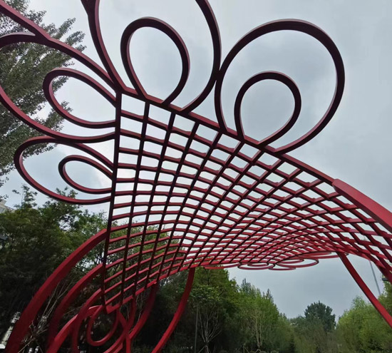 北京拉彎加工廠在產(chǎn)學(xué)研領(lǐng)域取得新進展，最近拉彎廠全面展現(xiàn)高精尖技術(shù)！