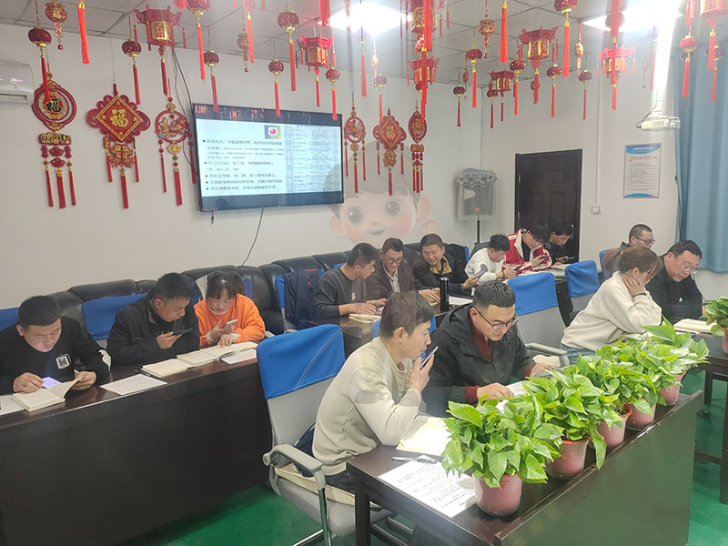 思維破繭，共赴成長：盛達(dá)拉彎共讀聯(lián)盟學(xué)習(xí)小組進(jìn)階之旅